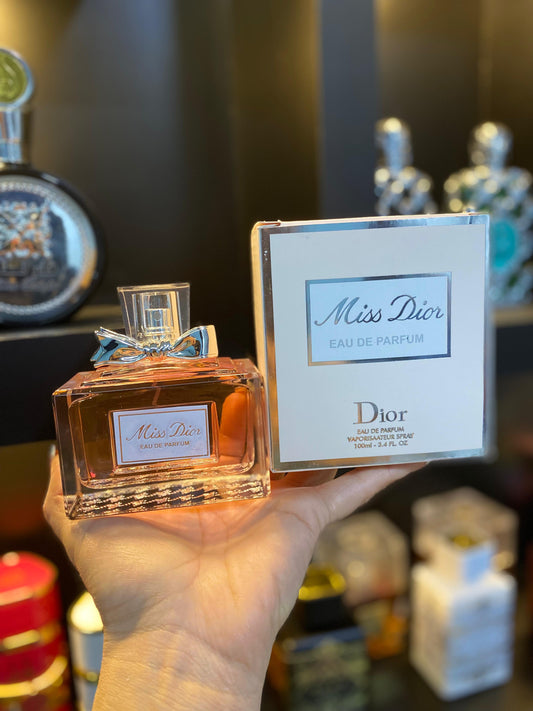 DIOR MISS DIOR